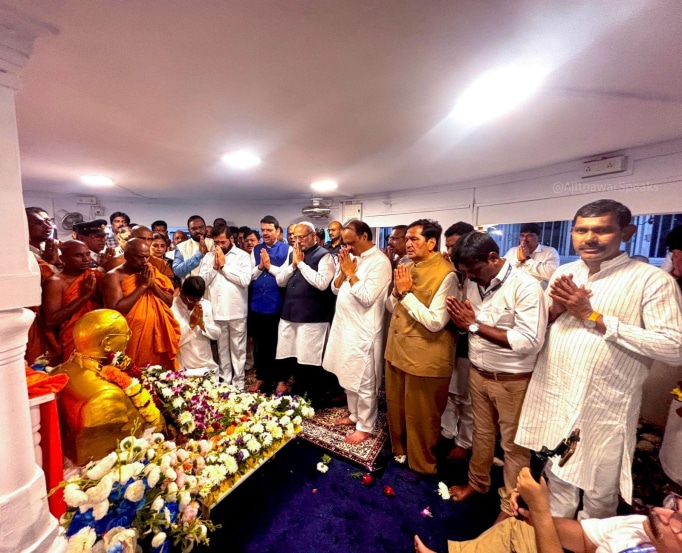 chief minister Devendra fadanvis dcm Eknath shinde and ajit pawar pays tribute to dr Babasaheb Ambedkar on mahaparinirvan diwas at chaityabhoomi