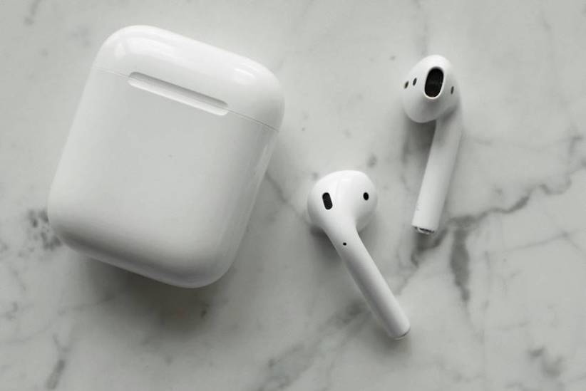  AirPods and Earbuds