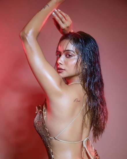 Manisha Rani Sizzling Photoshoot