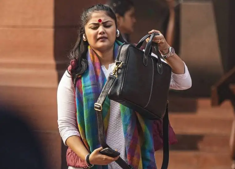 Women politicians saree look in Parliament