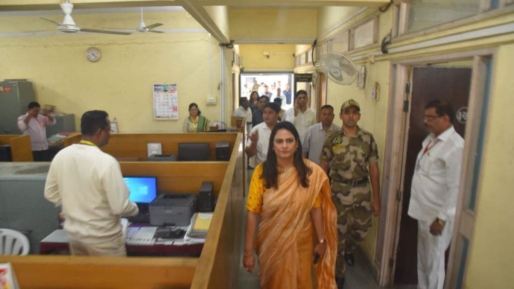 E-office for improvements in Nashik Municipal Corporation operations decision by manisha khatri