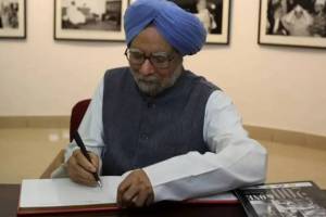 dr manmohan singh article in marathi