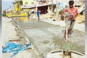 Only 30 percent of road works were completed during the Eknath Shinde government Mumbai news