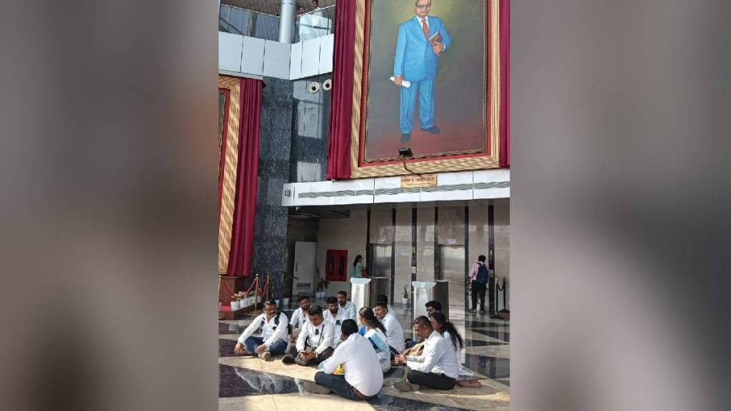 Protest in Vasai Virar Municipal Corporation due to neglect of Dr Babasaheb Ambedkar statue