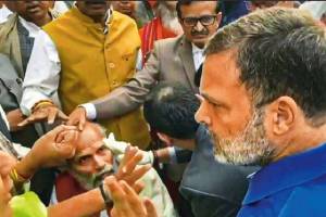 MPs scuffle outside Parliament Case filed against Rahul Gandhi