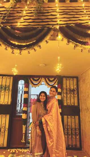 reshma shinde receives grand welcome from pavan family