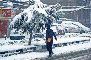 heavy snowfall disrupts life in valley