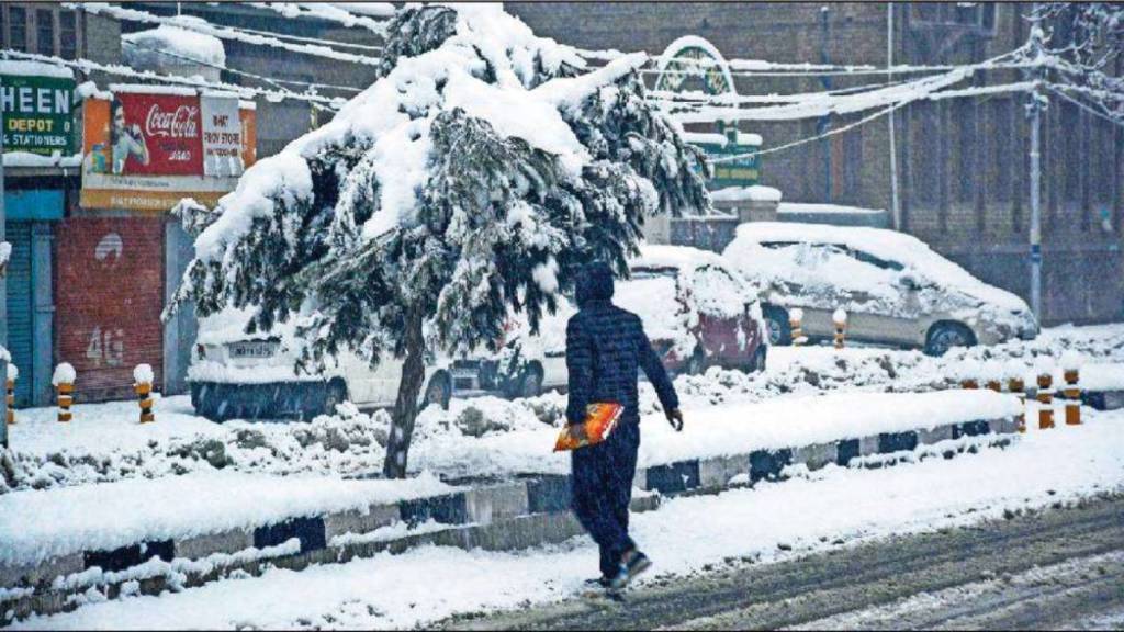 heavy snowfall disrupts life in valley