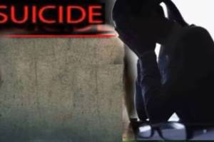 nashik 25 year old woman hanged herself