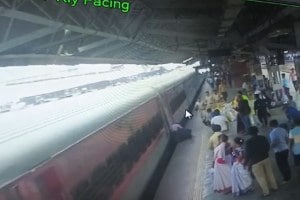 Thane, passenger Thane railway station, train and platform,