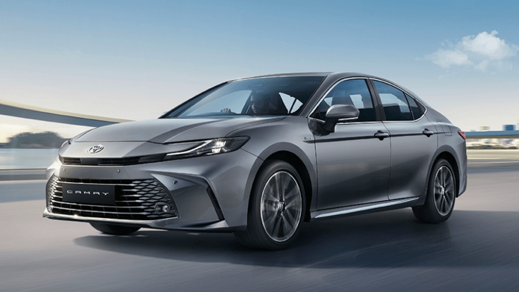 Toyota camry sedan launched in india comes with 9 airbags safety features know its price, performance and mileage