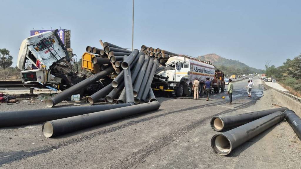 Terrible accident on Vivalwedhe flyover