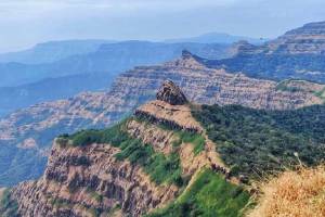 Entry to Vasota Fort banned for three days Forest Department decision satara