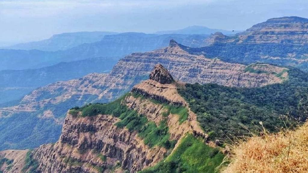 Entry to Vasota Fort banned for three days Forest Department decision satara