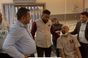 eknath shinde osd mangesh chivate meets vinod kambli in hospital for health update