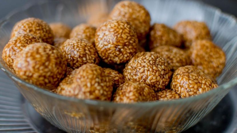 benefits of eating Til Laddu during winter 