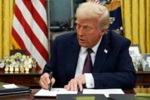 Donald Trump signs order withdrawing from World Health Organization