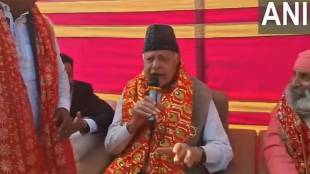 Farooq Abdullah sings bhajan