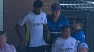 Jasprit Bumrah leaves The Sydney Cricket Ground With Team Doctor Injury Scares India IND vs AUS