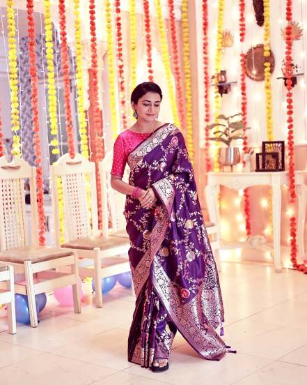 Jui Gadkari Purple Saree Look