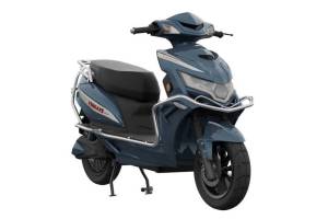 Komaki SE series electric scooters