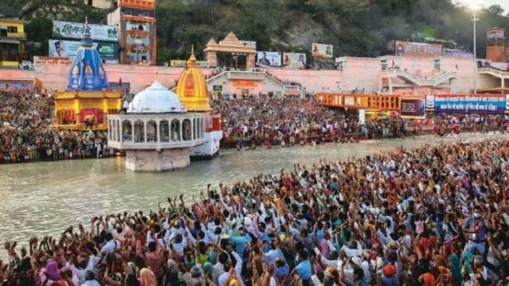 Delhi man robs three homes to fund his Maha Kumbh visit but is caught before reaching the Ganga.