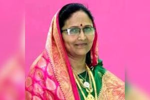 Humiliating behaviour in Uddhav Thackeray group Jalgaon district womens organizer Mahananda Patil alleges