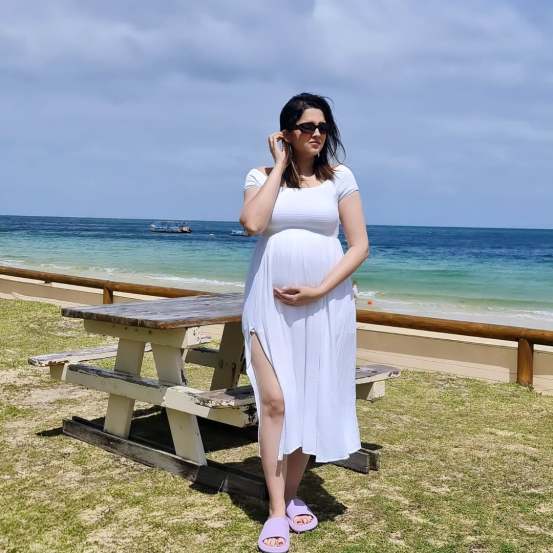 Neha Gadre Maternity Photoshoot