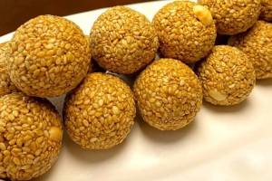 Makar sankranti Til ladoo recipe how to make tilgul at home makar sankranti 2025 recipe in marathi