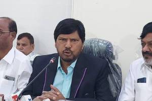 Ramdas Athawale statement on Santosh Deshmukhs murder case