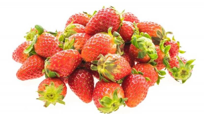 How To Identify Fresh Strawberries