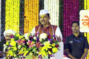 Devendra Fadnavis in alandi