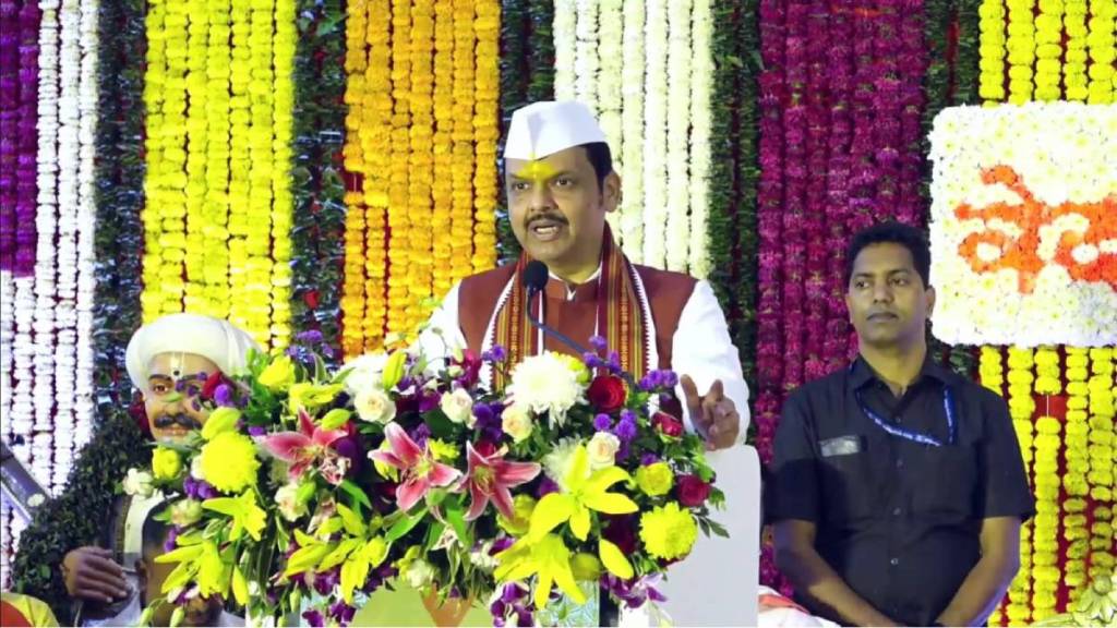 Devendra Fadnavis in alandi