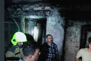 fire erupted late Sunday night in second floor room of six storey in balkoom area Thane