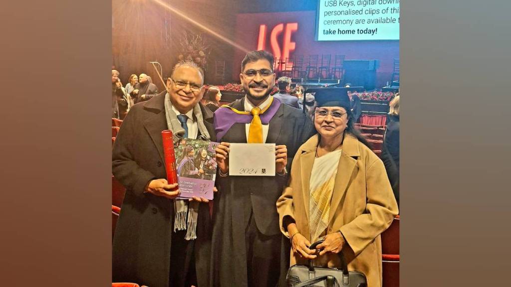 yavatmal Adv Pranav Vivek Deshmukh graduated from London School of Economics