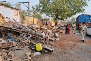 administration with Railway Security Force and local police demolished structures near Vitthalwadi station