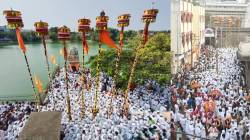 Siddheshwar Yatra : सोलापुरात नंदीध्वजांच्या मिरवणुकीने सिद्धेश्वर यात्रेला प्रारंभ