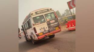 mini buses with best logo running on the Nashik Kasara route