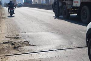 Mastic bubbles on Thane and Ghodbunder highways may cause accidents due to uneven roads