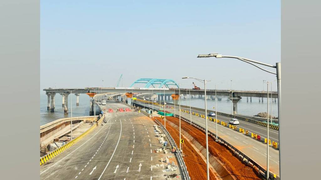 Bandra Worli sea bridge coastal raod will be inaugurated by CM Fadnavis on Republic Day