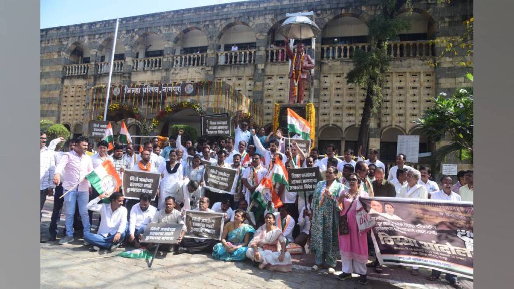 Deshmukh and Thakur clashed after BJPs Charan Singh thakur halted deshmukhs approved development works