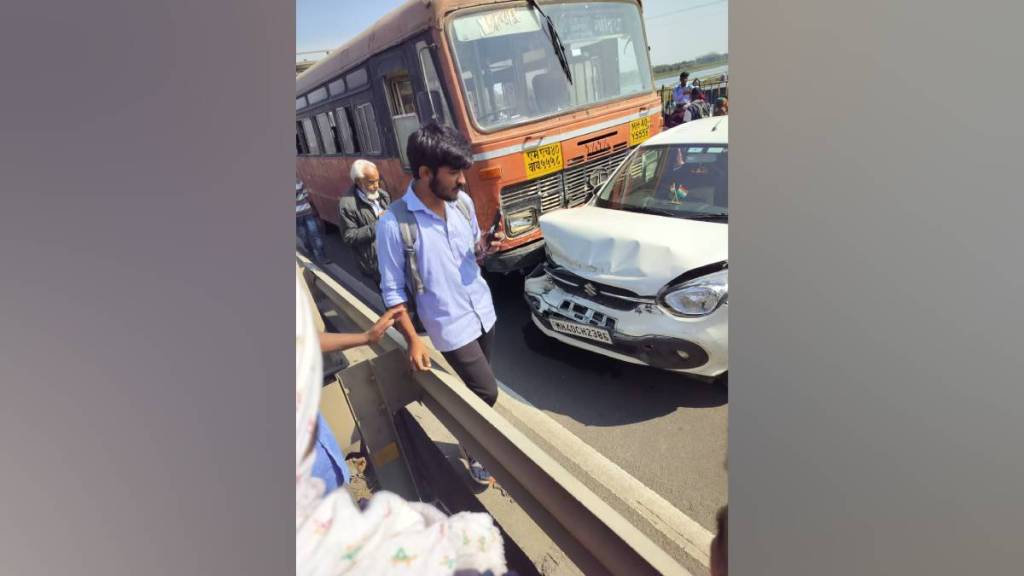 Car, ST buses hit, flyover , Nagpur,