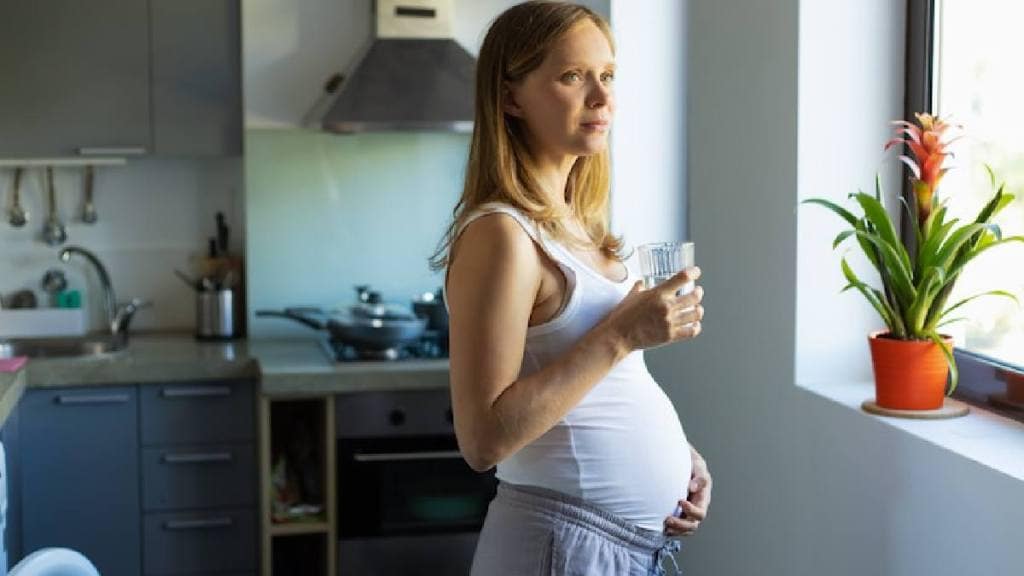 How Much Water Should Pregnant Women Drink? Heres What Expert Says know more details