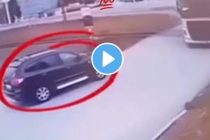 Railway crossing accident See what happened next when the entire dumper overturned on the car video goes viral