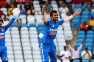 Champions Trophy 2025 Yuzvendra Chahal has been closed says Aakash Chopra by BCCI Team Management