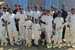 Out of school tribal girls playing good cricket nagpur