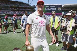 Pat Cummins becomes first bowler toTake record 200 WTC wickets in History IND vs AUS Sydney