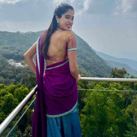 Janhvi kapoor in purpule colour saree, new year 2025