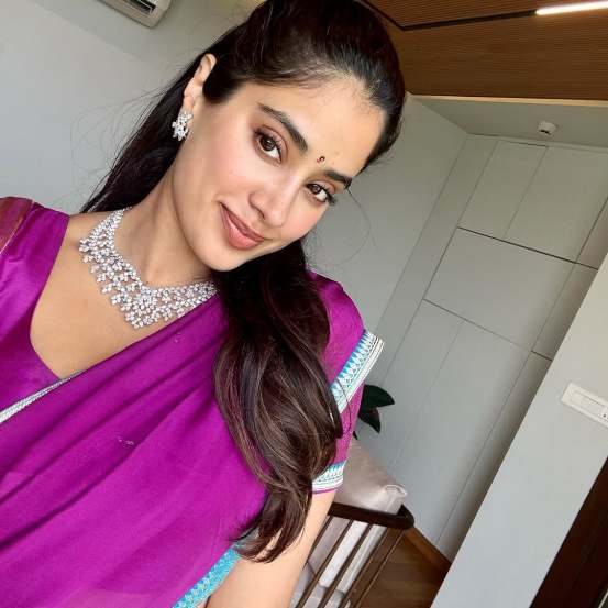 Janhvi kapoor in purpule colour saree, new year 2025