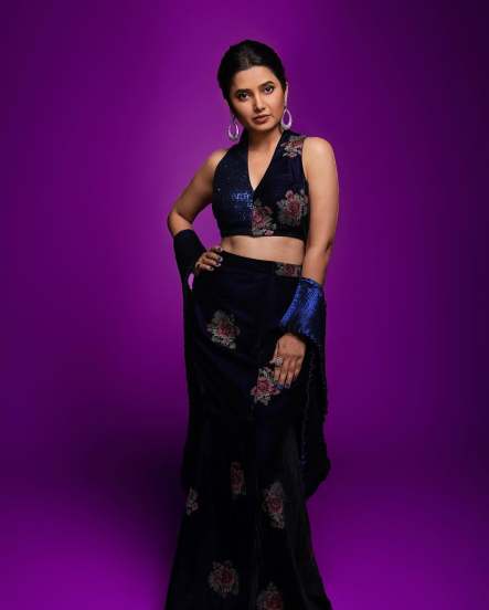 Prajakta mali in blue dress, Prajakta mali new photoshoot, Prajakta mali 2025 look